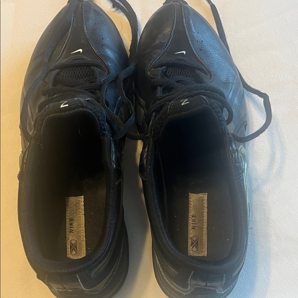 Nike Men's Black Athletic Sneakers